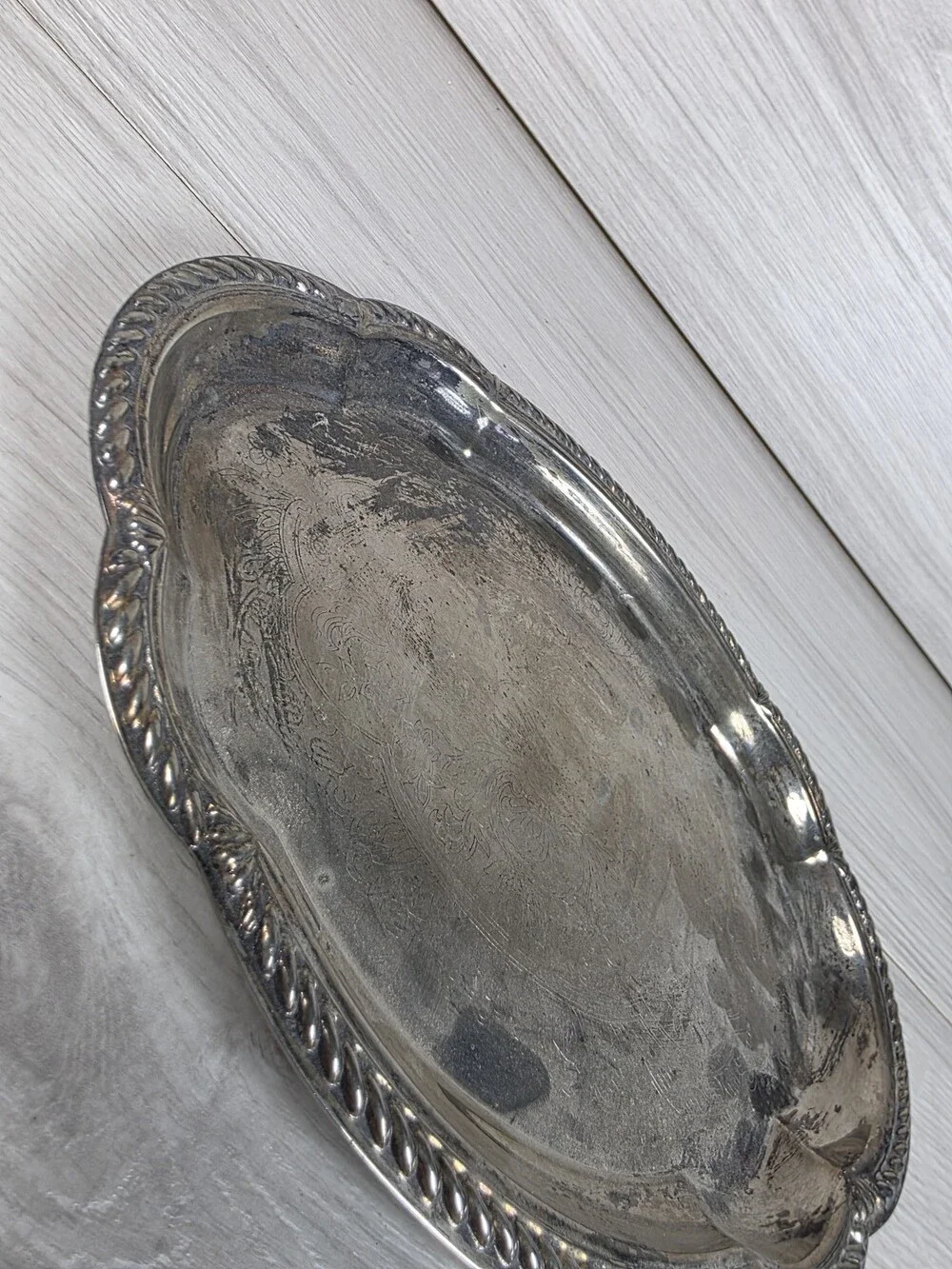 DAVCO SILVER Silverplate Oval Tray w Scalloped Edge and Rope Border SU12